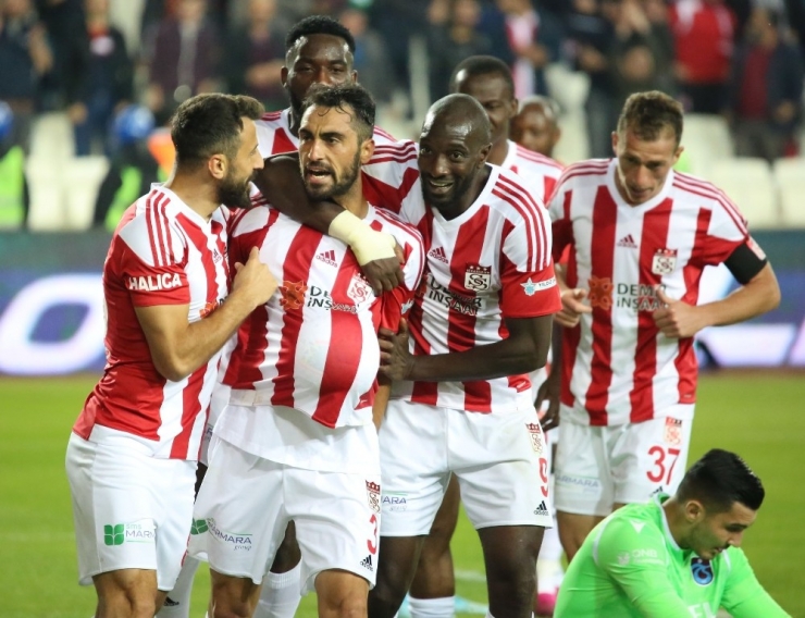 Sivasspor 3 Maç Sonra Galibiyeti Hatırladı