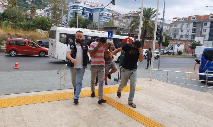 Alanya Merkezli Uyuşturucu Operasyonda Gözaltına Alınan 19 Şüpheliden 3’ü Adliyede
