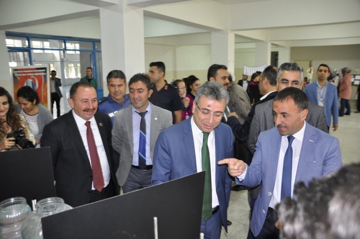 Başkan Sever Tübitak Bilim Fuarı’na Katıldı