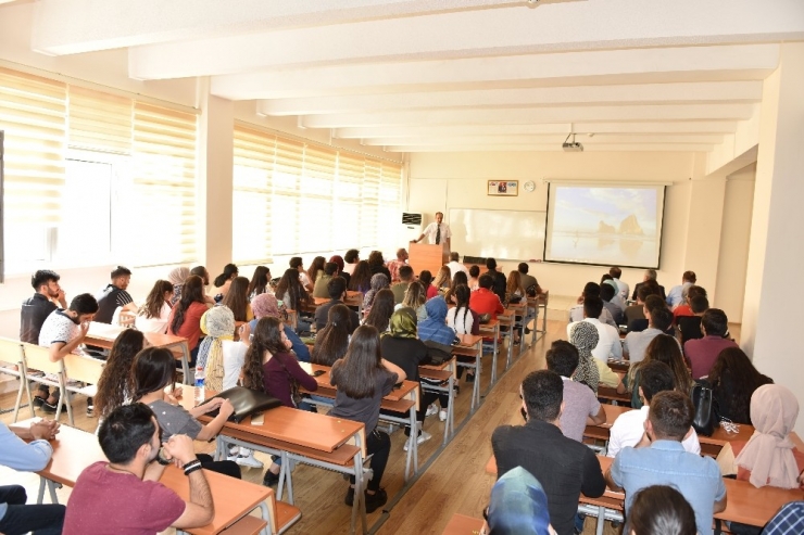 Sivil Havacılık Yüksekokulu’nda Oryantasyon Programı