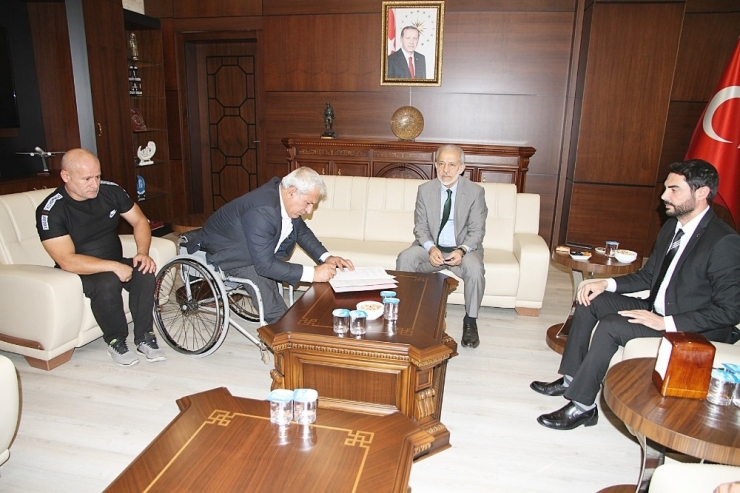 Engelliler Spor Kulübüne Hrü’dan Eğitim Desteği