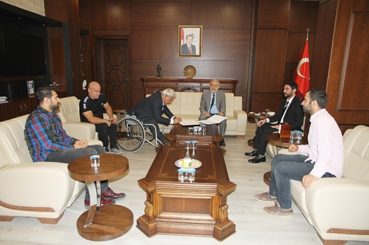 Engelliler Spor Kulübüne Hrü’dan Eğitim Desteği