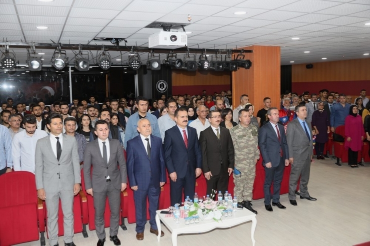 Hakkâri Üniversitesinde Akademik Yıl Açılışı