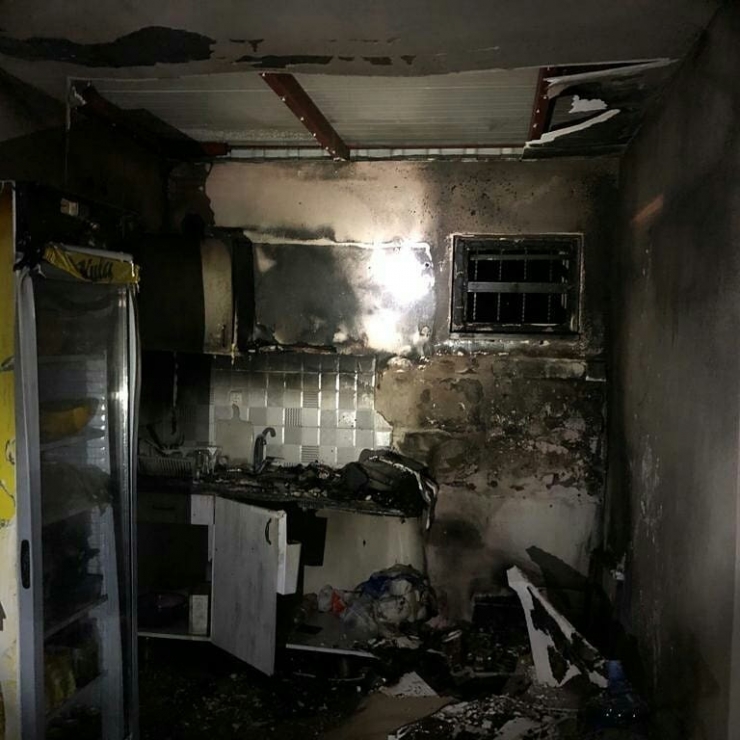 Menemen’de Korkutan İş Yeri Yangını