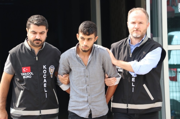 Film Gibi Operasyonla Yakalanan Sahte Savcı Ve Polis Tutuklandı