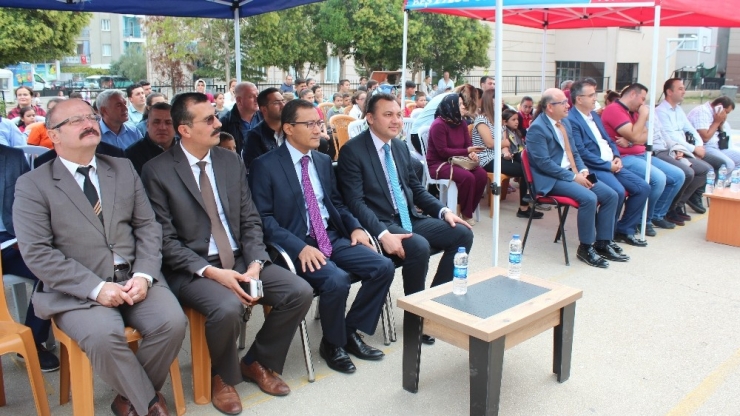 Alaşehir’de İlköğretim Haftası Kutlandı