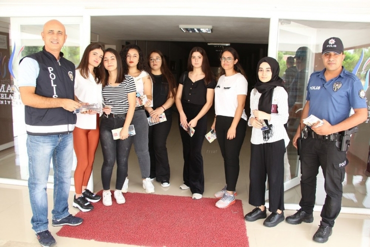 Kula İlçe Emniyetten Öğrencilere Bilgilendirme Broşürü