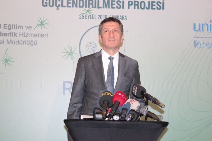 Milli Eğitim Bakanı Selçuk: "4+4+4 Konusunda Aynı Sene 1’inci Sınıfa Kayıt Olmasından Kaynaklı Kısmi Bir Öğrenci Artışı Var. Milli Eğitim Bakanlığı Olarak Gerekli Çalışmaları Yapıyoruz”