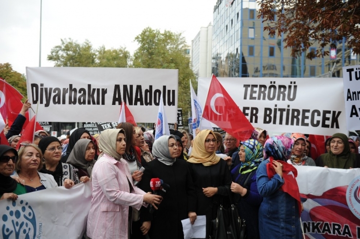 Stk Kadın Temsilcilerinden, Diyarbakır’daki Annelere Destek