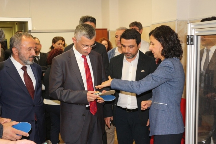 Vali Bektaş, Obezite Ve Diyabet Uygulama Ve Araştırma Merkezi’ni İnceledi