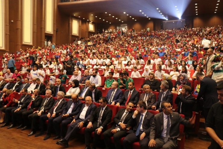 Adalet Bakanı Gül: “Dünyada Küresel Bir Adaletsizlik Var”