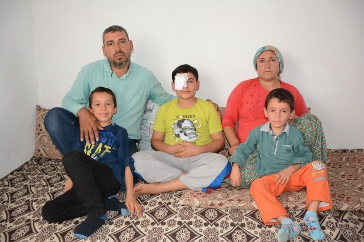 Sol Gözünü Kaybetti, Yardım Gelmezse Sağ Gözünü De Kaybedecek