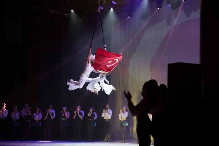 Anadolu Ateşi Mersin’de Gösteri Yaptı