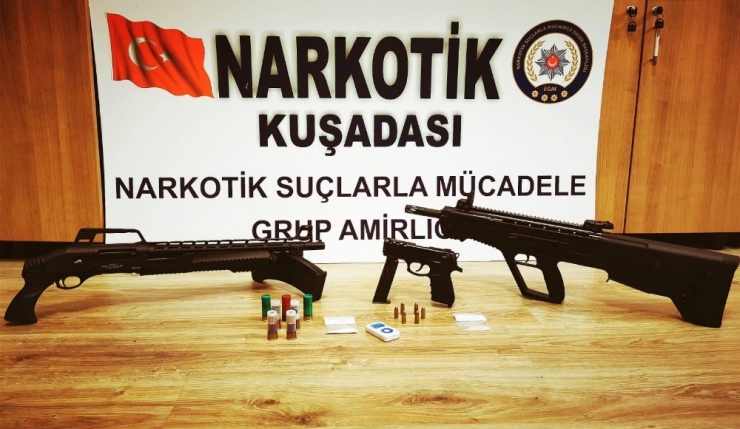 Kuşadası’nda Polis Uyuşturucu Satıcılarına Göz Açtırmıyor