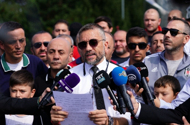 Beşiktaş Taraftarlarından Takıma Destek