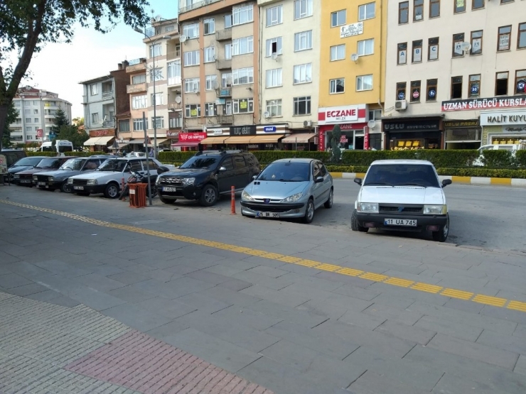 Engelli Parkına Araç Bırakanlara Ceza