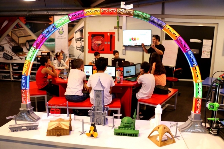 Kodlama Ve Tasarım Kursları Başlıyor