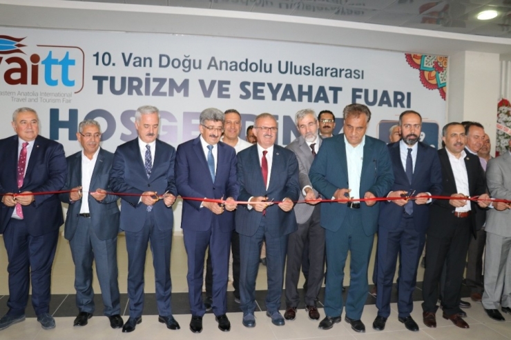 10. Van Doğu Anadolu Turizm Ve Seyahat Fuarı Kapılarını Açtı