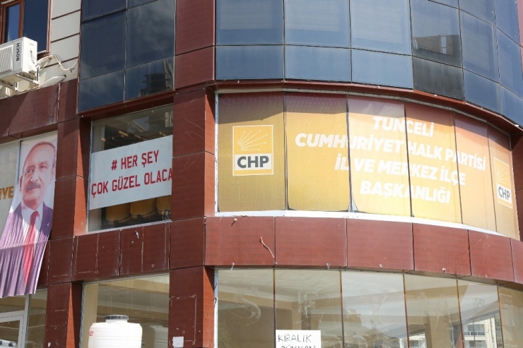 Yerlerine Kayyum Atanan Chp’lilerden Tepki
