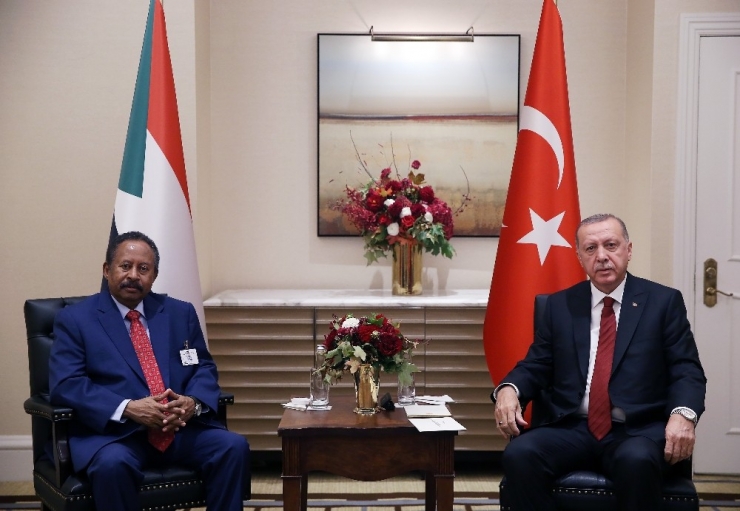 Cumhurbaşkanı Erdoğan, Sudan Başbakanı Abdallah Hamdok İle Görüştü