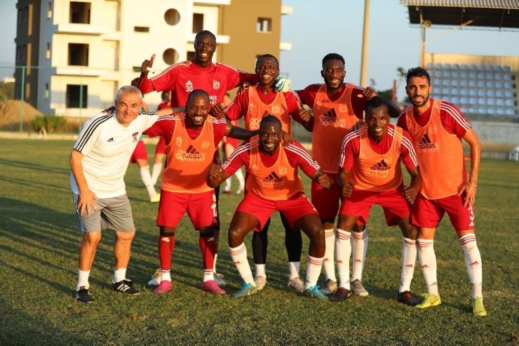 Yiğidolar, Alanya’da Çalıştı