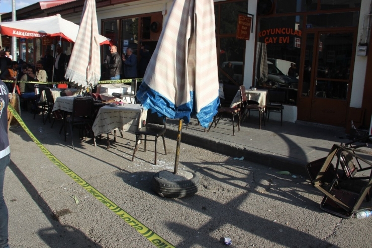 Akrabalar Arasında Silahlı Kavga: 1’i Ağır 3 Yaralı