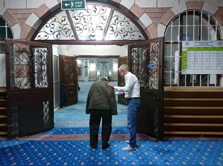 Eczacı Kalfasından Vefat Eden Esnaflar İçin Mevlit