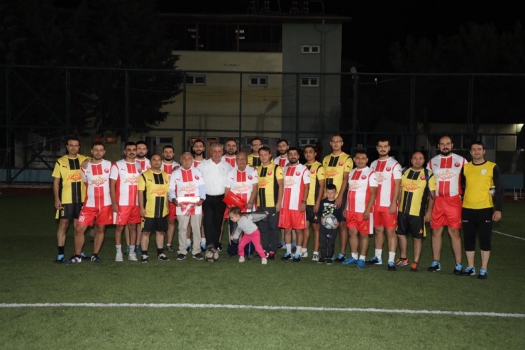 64 Yıl Sonra Yeşil Sahaya Döndüler