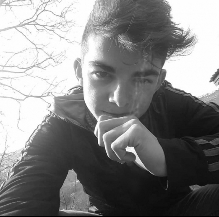 Kavgayı Ayırmak İsterken Darp Edilen Çocuk Hayatını Kaybetti