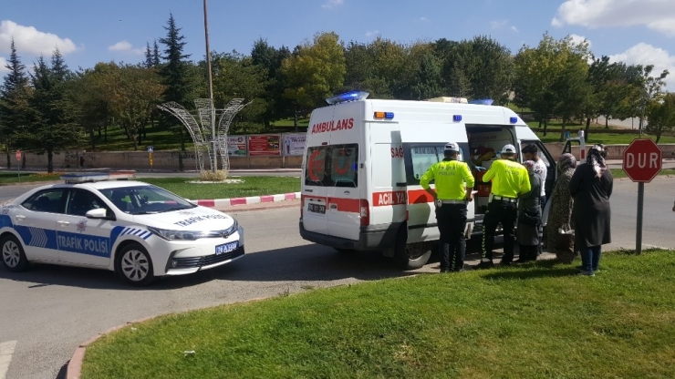 Yolun Karşısına Geçmeye Çalışan Çocuğa Otomobil Çarparak Kaçtı