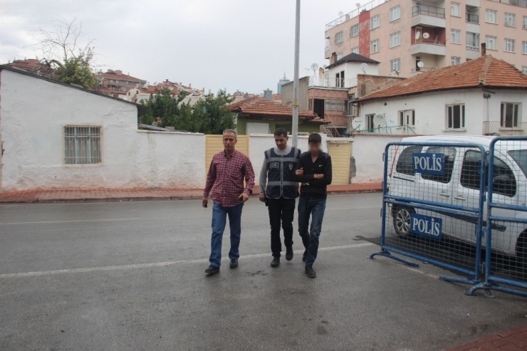 Çeyizlik Ev Eşyası Çalan Hırsızlık Şüphelisi Polisten Kaçamadı