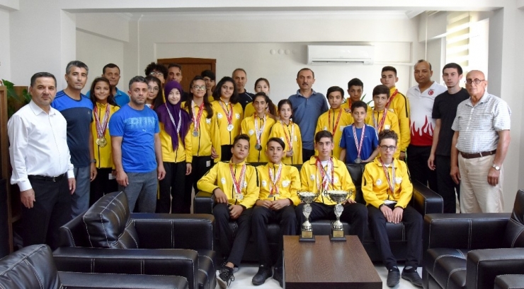 Kaymaz, Dereceye Giren Sporcuları Ağırladı