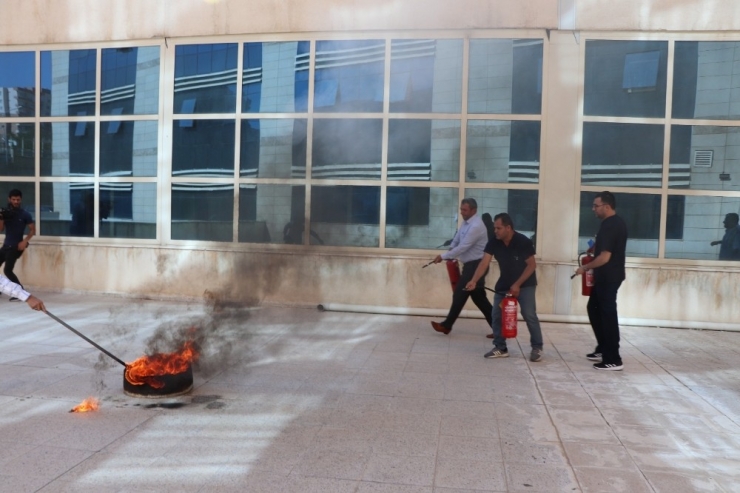 Siirt Devlet Hastanesinde Yangın Tatbikatı Gerçeği Aratmadı