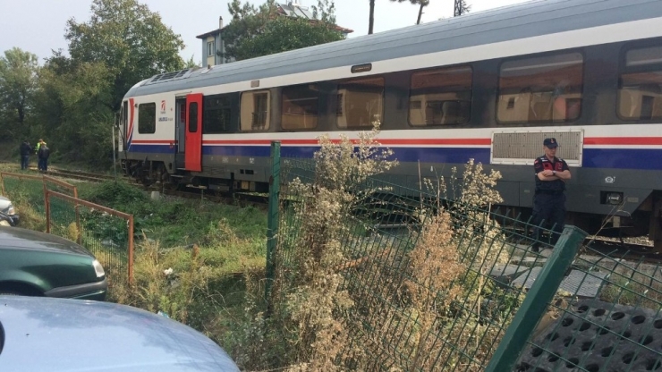 Trenin Çarptığı 87 Yaşındaki Kadın Öldü