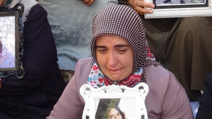 Annelerin Hdp Önündeki Evlat Nöbeti 25. Gününde