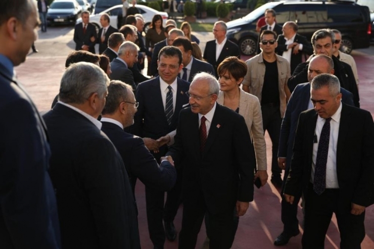 Chp Genel Başkanı Kılıçdaroğlu’ndan Akom’a Ziyaret