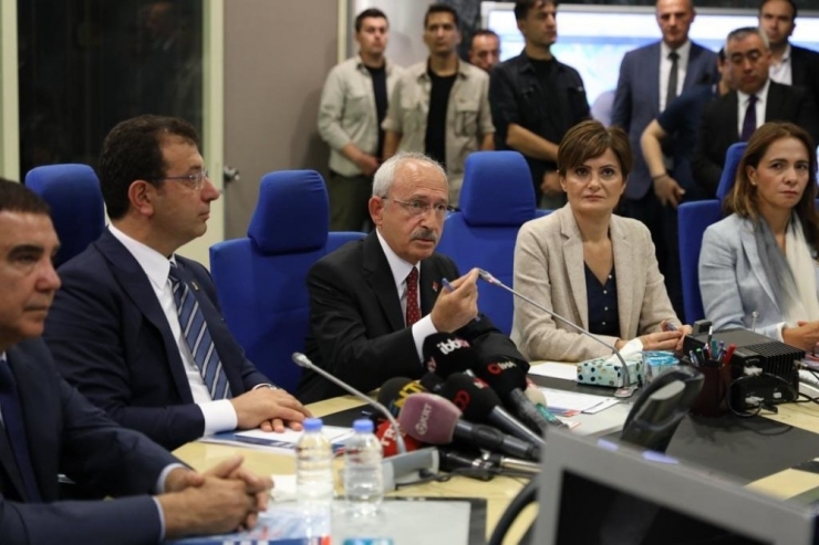 Chp Genel Başkanı Kılıçdaroğlu’ndan Akom’a Ziyaret