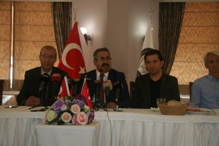 Emniyet Müdürü Mevlüt Demir, Basın Mensuplarına Veda Etti