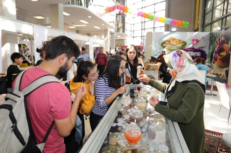 Dondurma Ve Tatlı Festivaline Sivrihisar Damgası