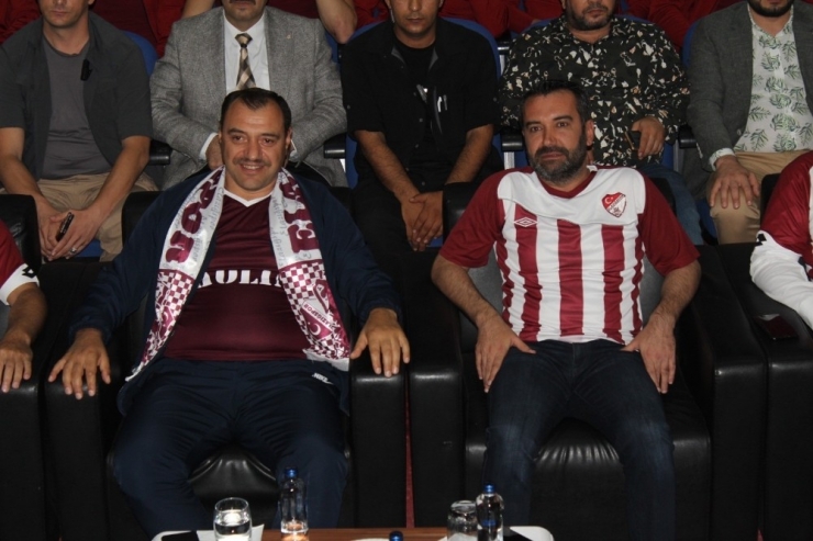 Elazığspor’a Destek İçin 5 Saatte 40 Bin 58 Adet Forma Satıldı
