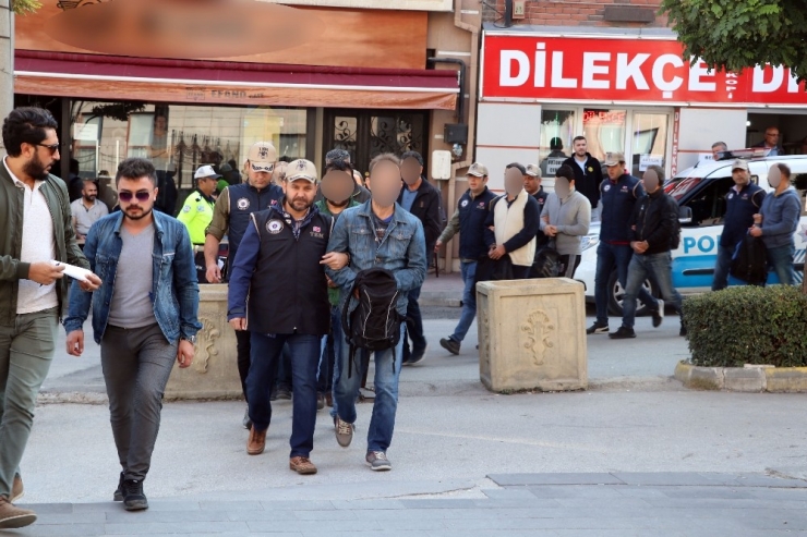 Fetö Şüphelisi 11 Zanlı Adliyede