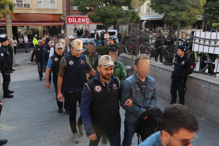 Fetö Şüphelisi 11 Zanlı Adliyede