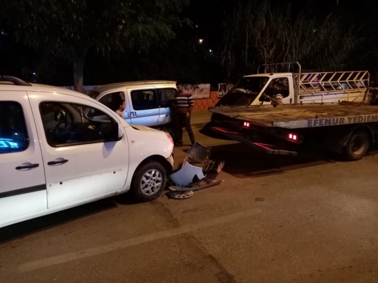 Kırmızı Işıkta Zincirleme Kaza: 1 Yaralı