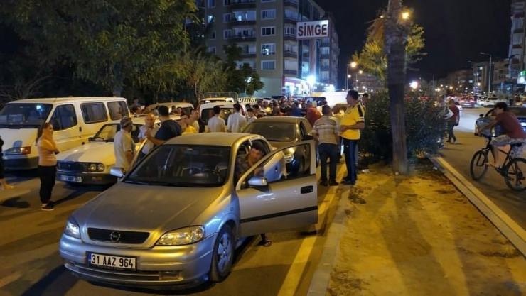 Kırmızı Işıkta Zincirleme Kaza: 1 Yaralı