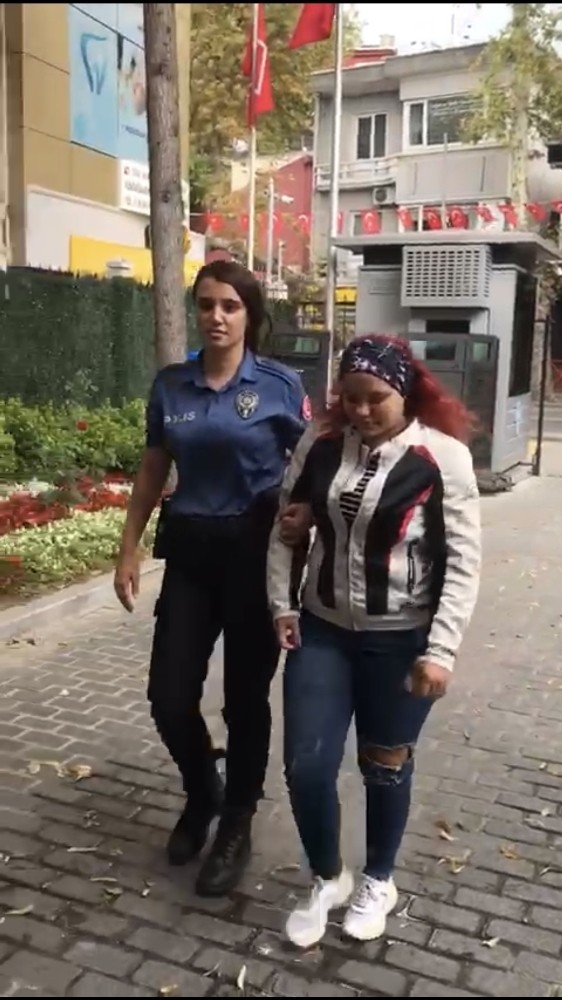 İstanbul’da Motosikletin Üstünde Dans Eden Kadın Maganda Yakalandı