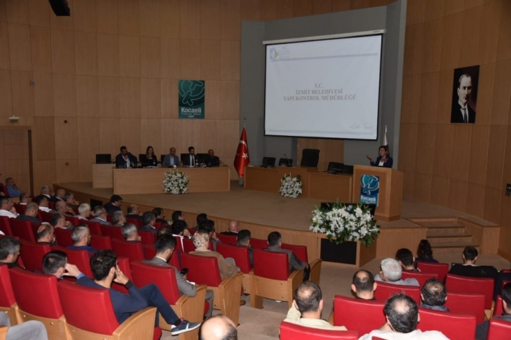 Başkan Hürriyet Müteahhitlerle Bir Araya Geldi