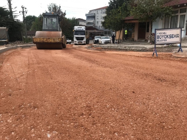 Büyükşehir’den Tavşantepe’de Yol Yenileme Çalışması