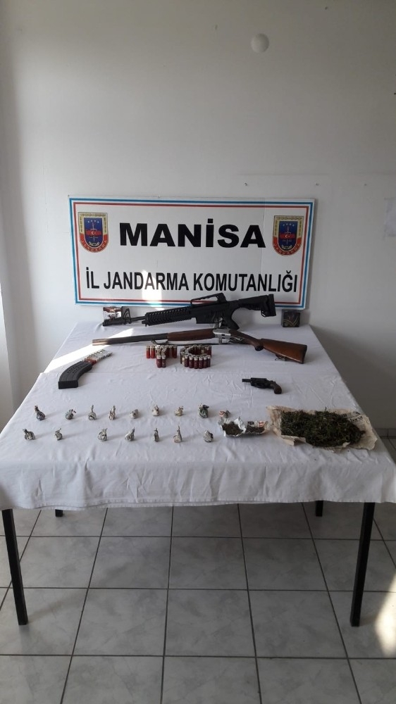 Jandarmadan Narko Köpekli Uyuşturucu Operasyonu: 5 Gözaltı