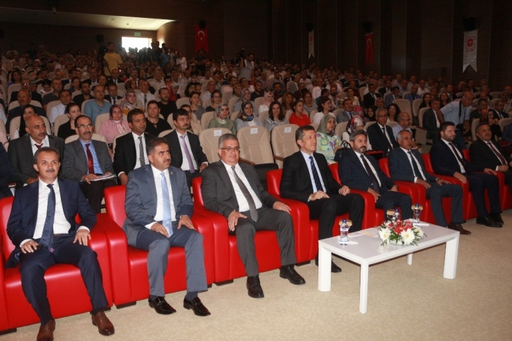 Bakan Selçuk’tan Eğitime Destek Verenlere Teşekkür