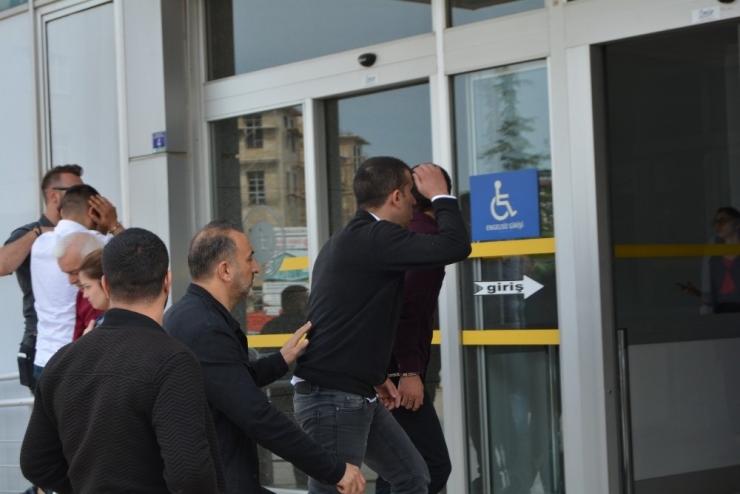 Marketlerden Sigara Hırsızlığı Zanlısı 3 Kişi Yakalandı